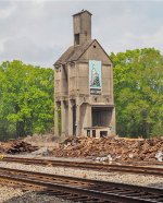 Illinois Central steam-era coaling tower